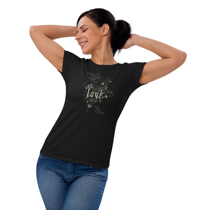 LOVE Women&#39;s short sleeve t-shirt