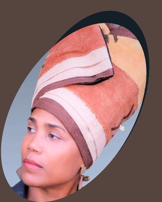 TURBANS AUX MOMENTS OR DU COMMUN