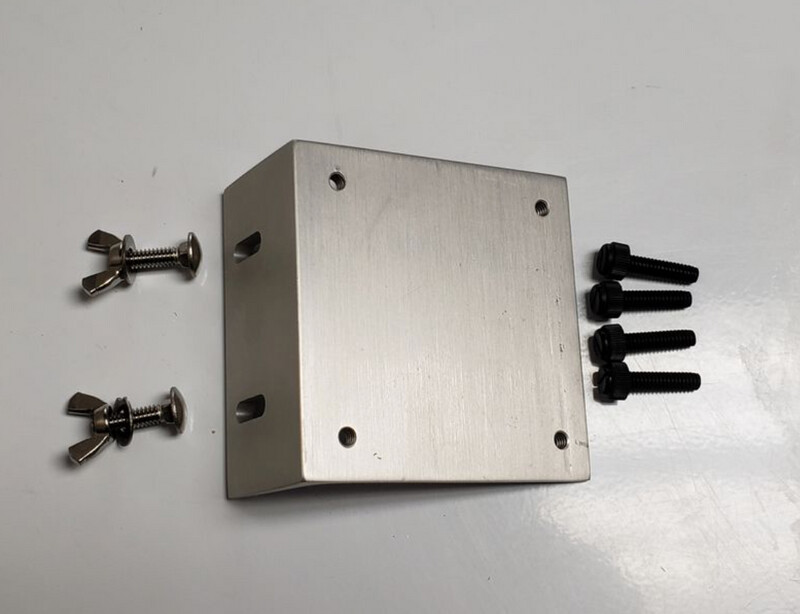 TRACKER RAIL (VERSATRACK) ANGLE MOUNT