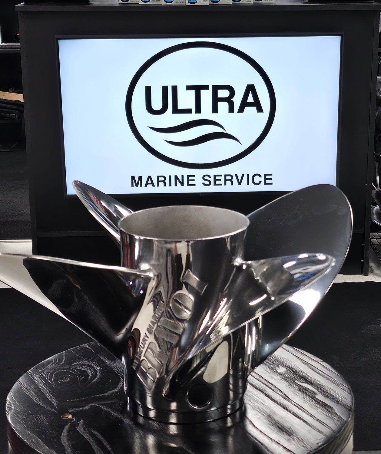 MERCURY RACING BRAVO 1 FS 25p RH