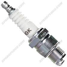 B8HS10 - SPARK PLUG