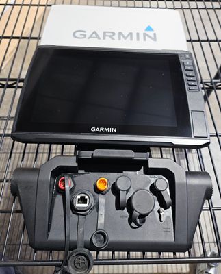 GARMIN ECHOMAP ULTRA 126SV W/O TRANSDUCER - *USED*