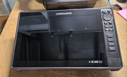 Lowrance HDS Live 12 and 3 n 1 Transducer/BOTH USED