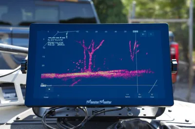 Monster Marine Focus