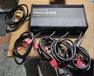 MINN KOTA MK-460PC PRECISION ON-BOARD CHARGER 4 BANK 15 AMPS - *USED*