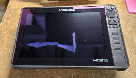 Lowrance HDS 12 Live/USED