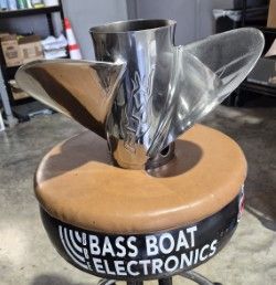 MERCURY FURY 3 BLADE 25p RH/ USED