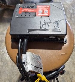 Power-Pole Charge/ OPEN BOX DEAL