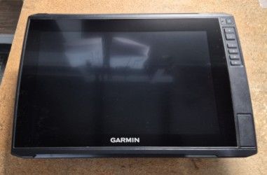 Garmin EchoMap Ultra 2 126sv/USED