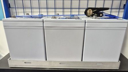TM100 TRIPLE LITHIUM BATTERY TRAY