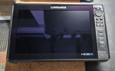 Lowrance HDS Pro 12 W/ 2 n 1 Transducer/ BOTH USED