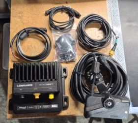 Lowrance Active Target 2 System/ Used