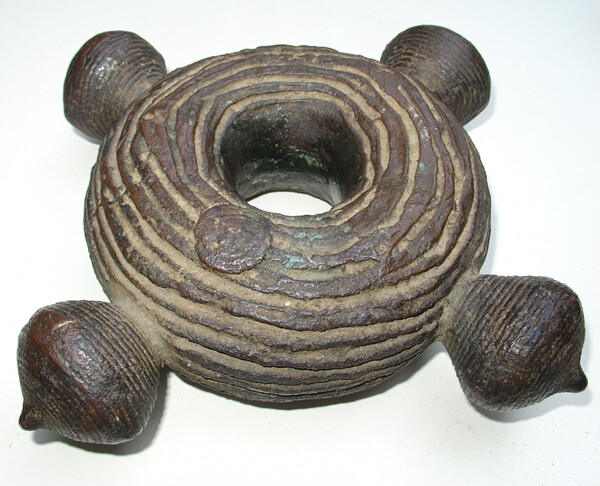 Yei Kaalu Tee