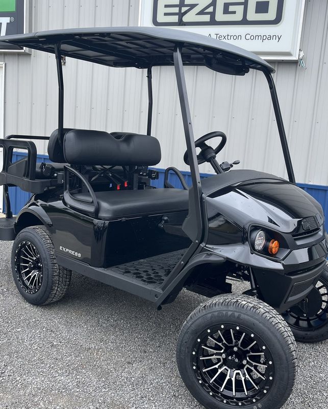 ​2025 EZ Go Express 4 Gas EFI Black