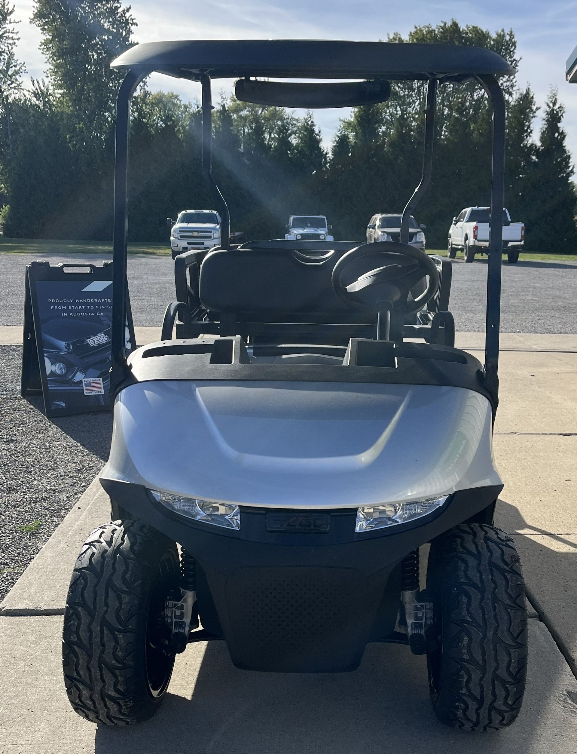 ​2026 EZGO Valor 4 passenger gas golf cart Platinum