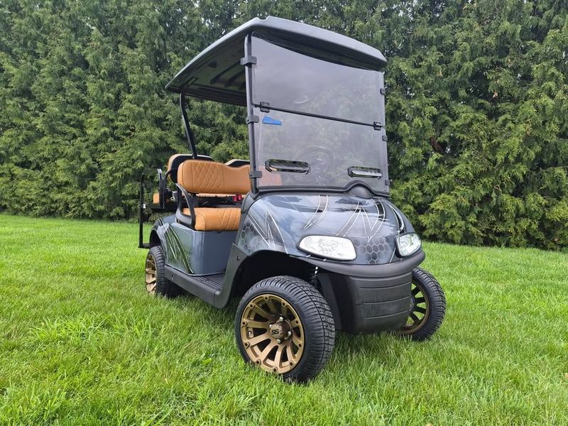 2020 E-Z-GO RXV Elite Electric Golf Cart