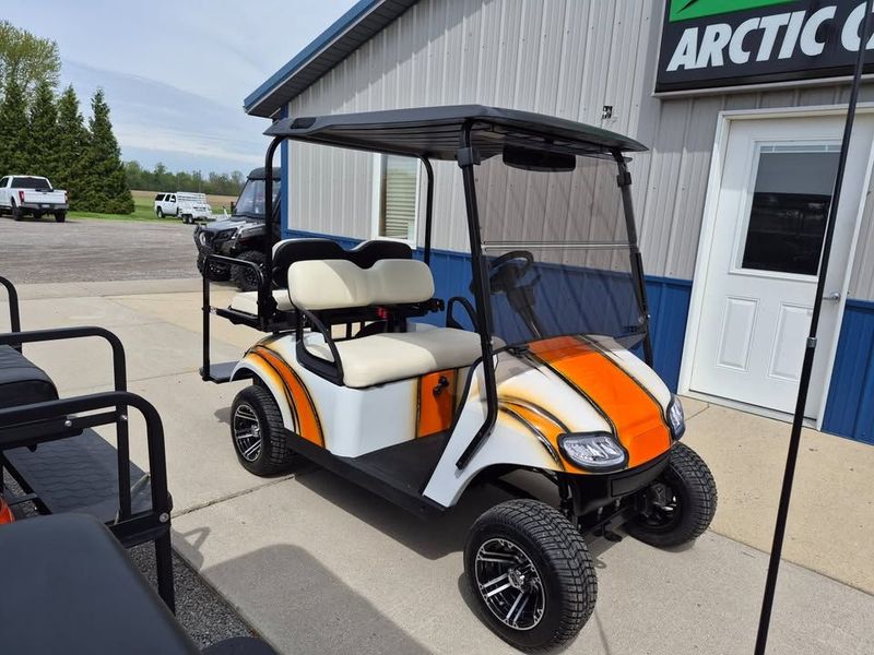 2021 E-Z-GO TXT Gas Golf Cart