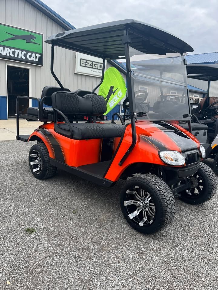 2022 E-Z-GO TXT Gas Golf Cart