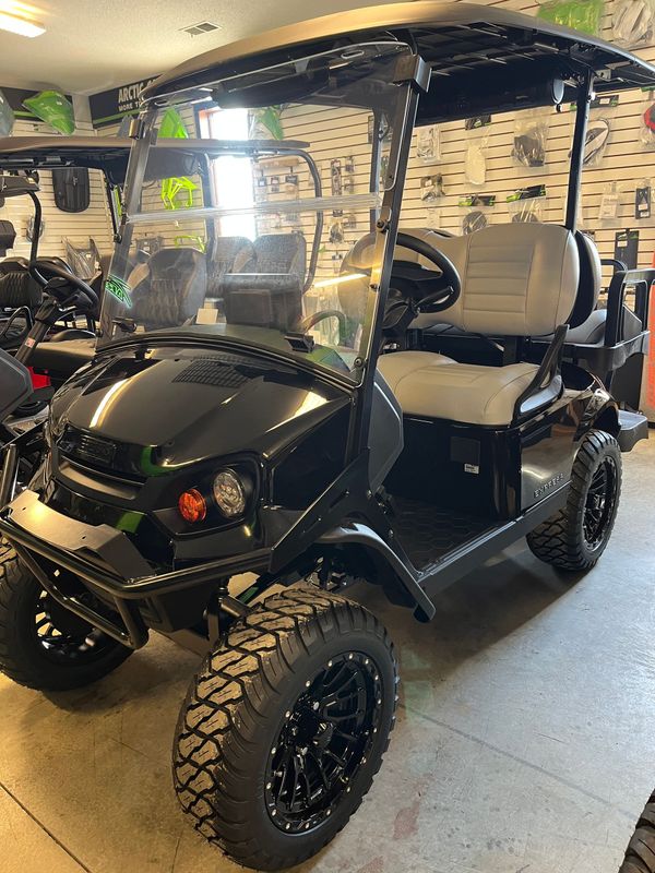 2026 E-Z-GO Express 4 Summit XT package in BLACK ?