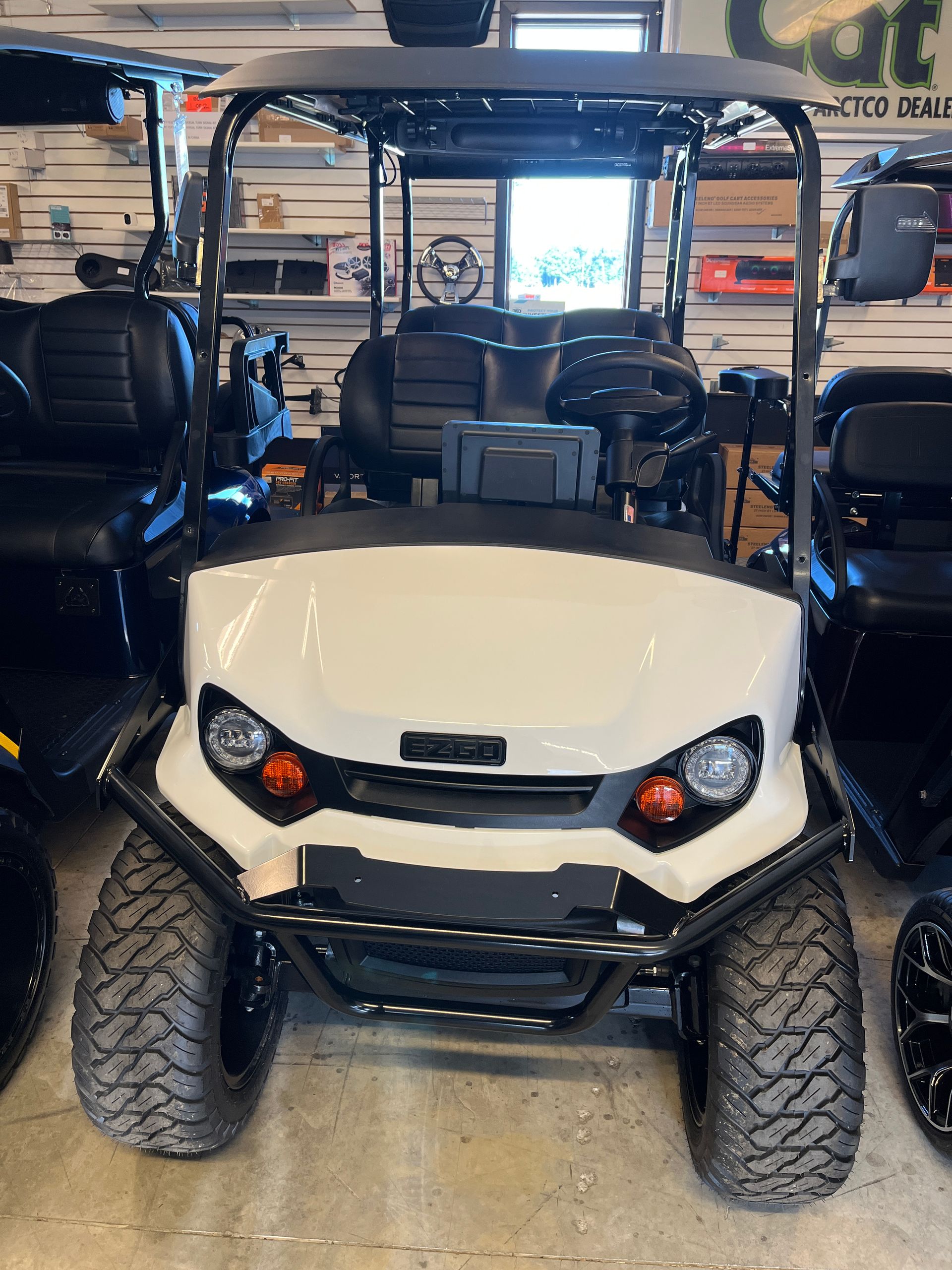 ​2026 E-Z-GO Liberty Elite 4.2 Lithium Electric Golf Cart in Bright White