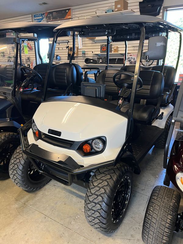 2026 E-Z-GO Liberty Elite 4.2 Lithium Electric Golf Cart in Bright White 2026 E-Z-GO Liberty Elite 4.2 Lithium Electric Golf Cart in Bright White
