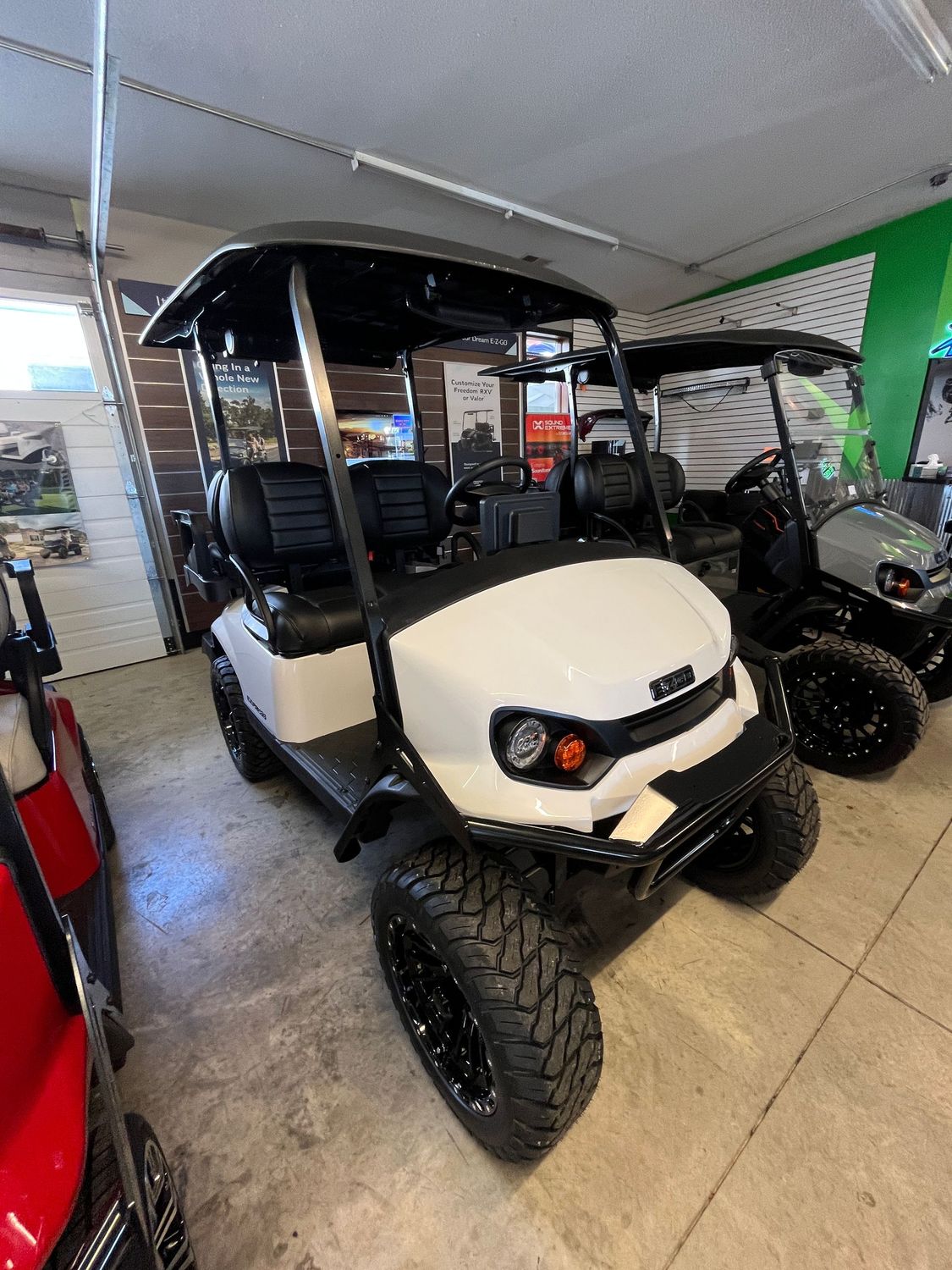 2026 E-Z-GO Express 4 Gas Summit XT Pkg in Bright White 2026 E-Z-GO Express 4 Gas Summit XT Pkg in Bright White
