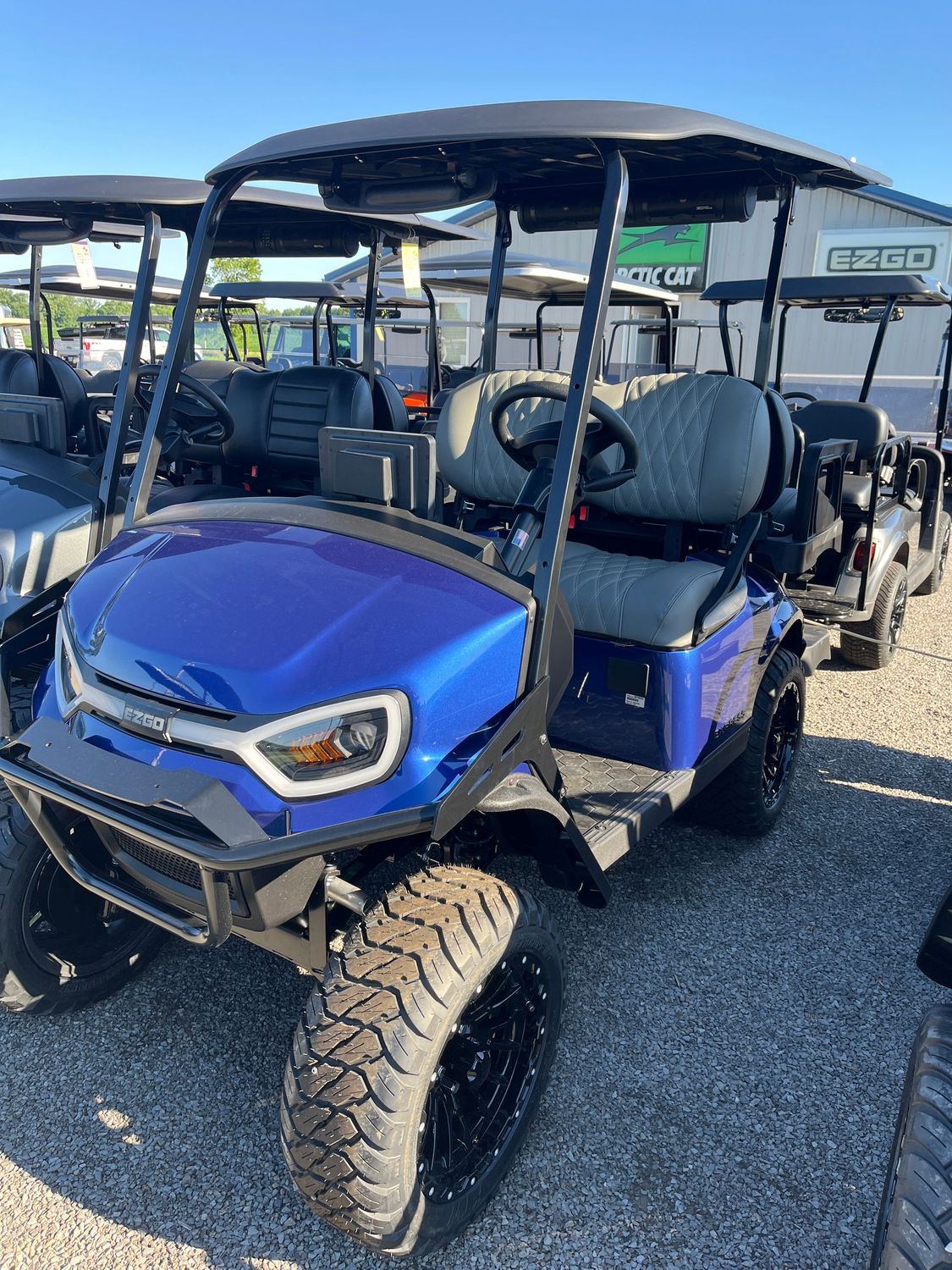 ​2026 E-Z-GO Express 4 Gas Summit XT Pkg in Electric ⚡Blue ?