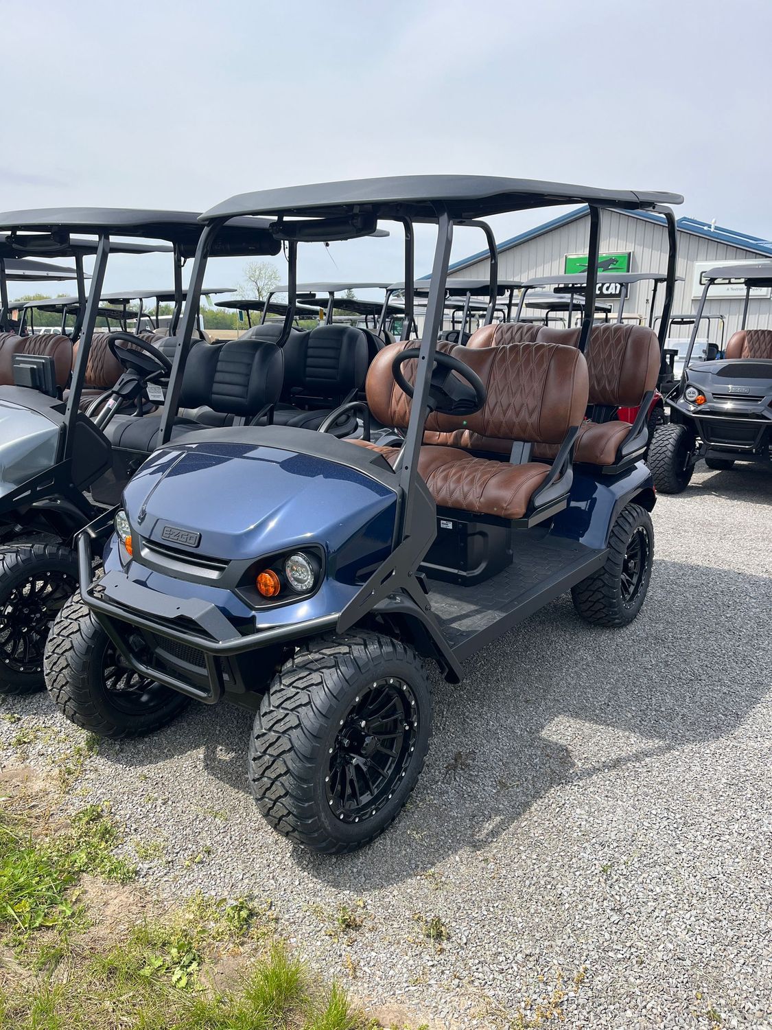 ​2026 E-Z-GO Liberty Elite Lithium Electric Golf Cart in Patriot Blue