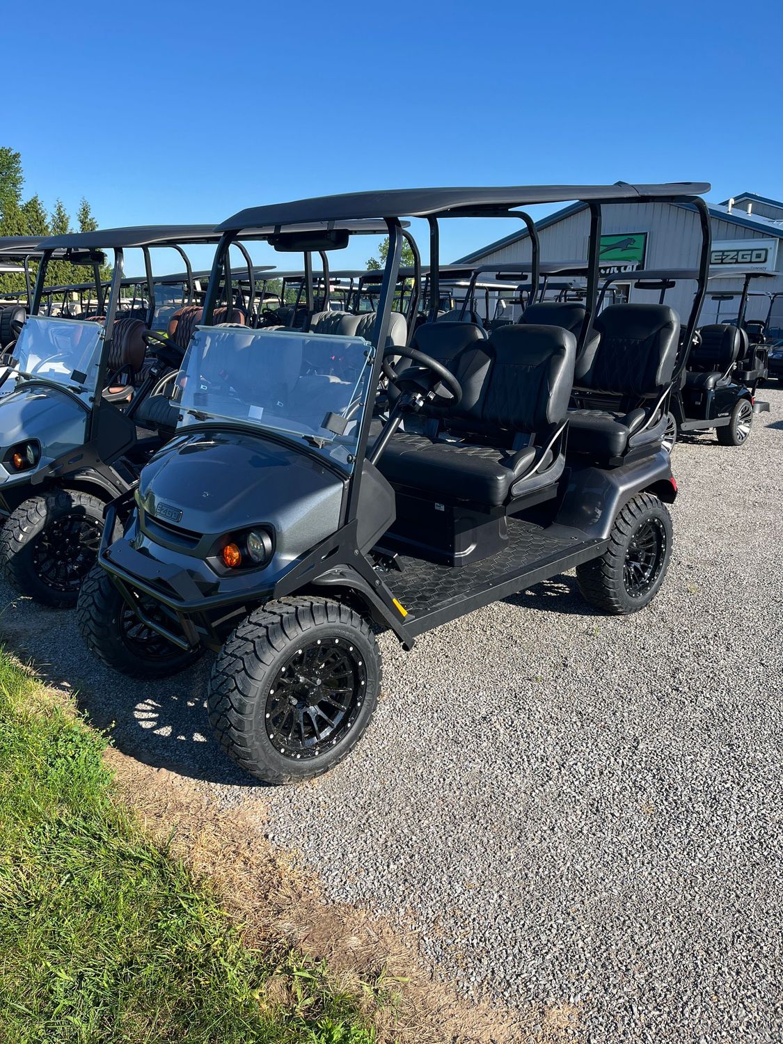 2026 E-Z-GO Liberty Elite Lithium Electric Golf Cart in Metallic Charcoal 2026 E-Z-GO Liberty Elite Lithium Electric Golf Cart in Metallic Charcoal