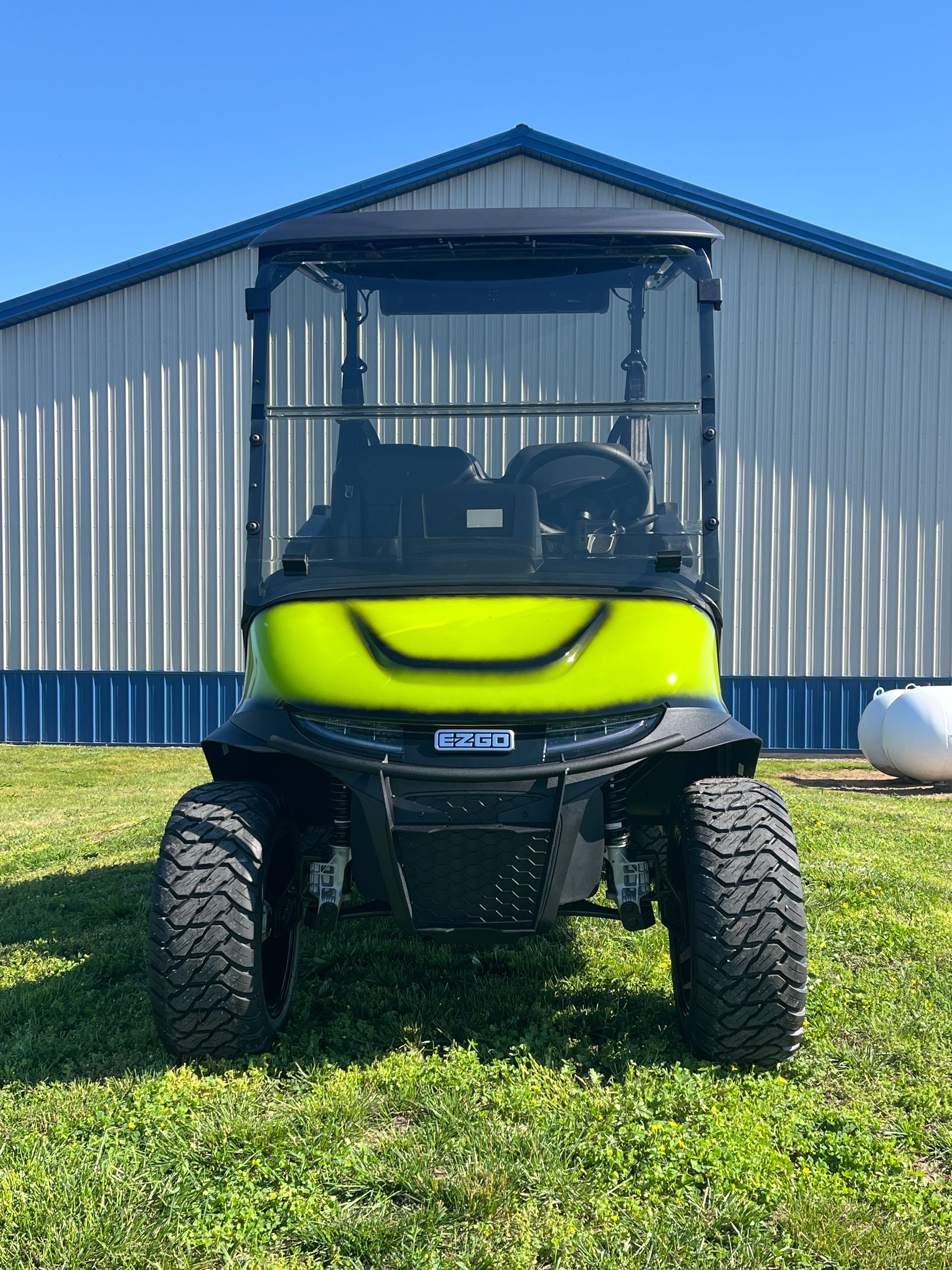​2026 E-Z-GO RXV 4 passenger golf cart Trim: Summit Package: XTL