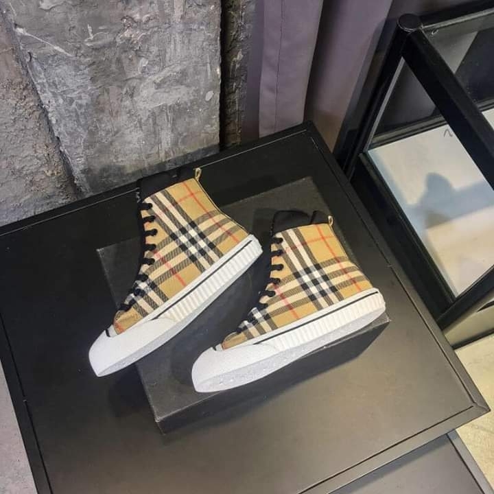 burberry chucks
