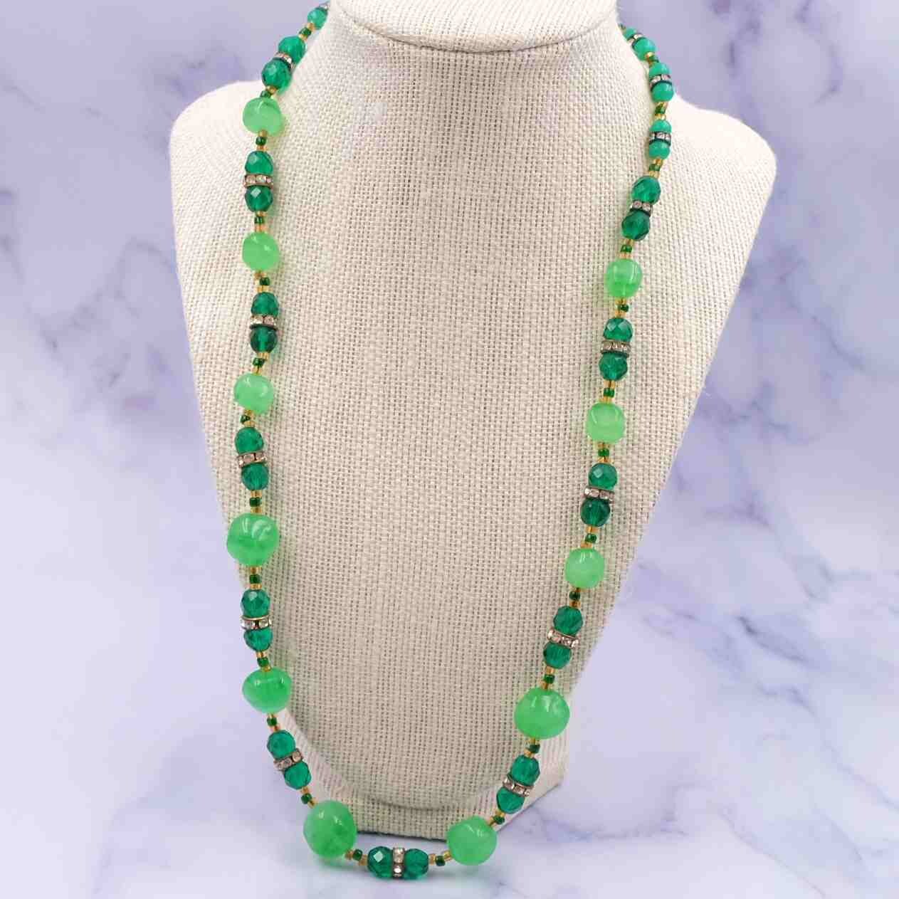 Vintage Green Glass Necklace 1960's