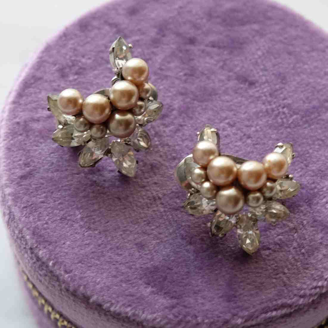 Vintage Tiny Pearls Earrings 1950’s
