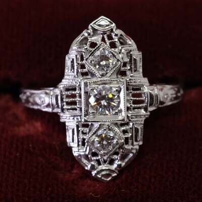 Platinum Art Deco Filigree Diamond Ring