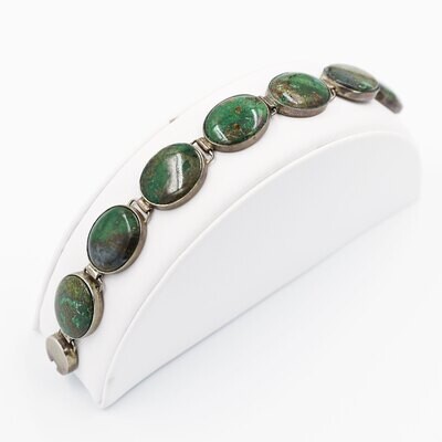Vintage Sterling Oval Green Semi Precious Stone Bracelet