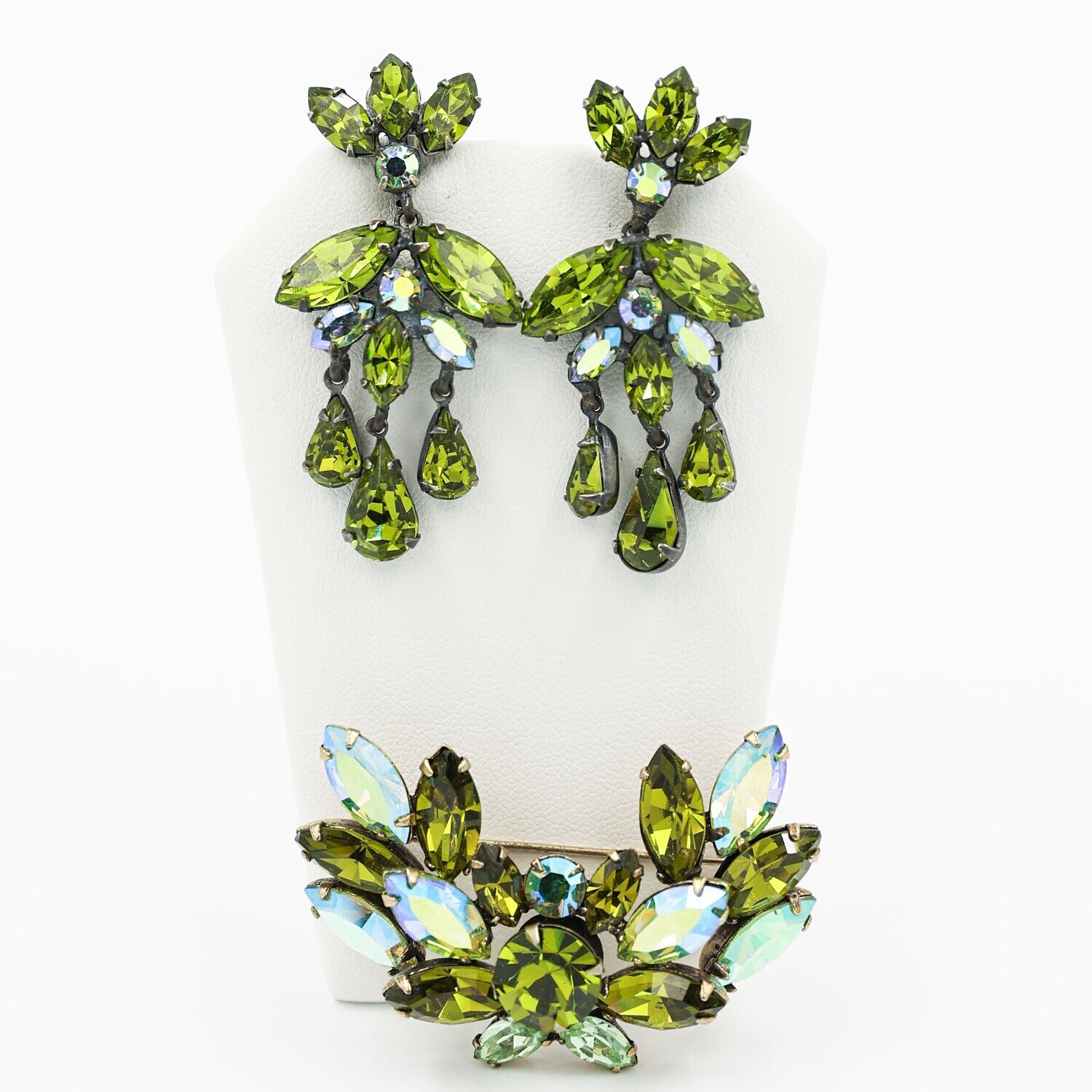 Vintage Regency Olive Pin and Dangle Earrings Set