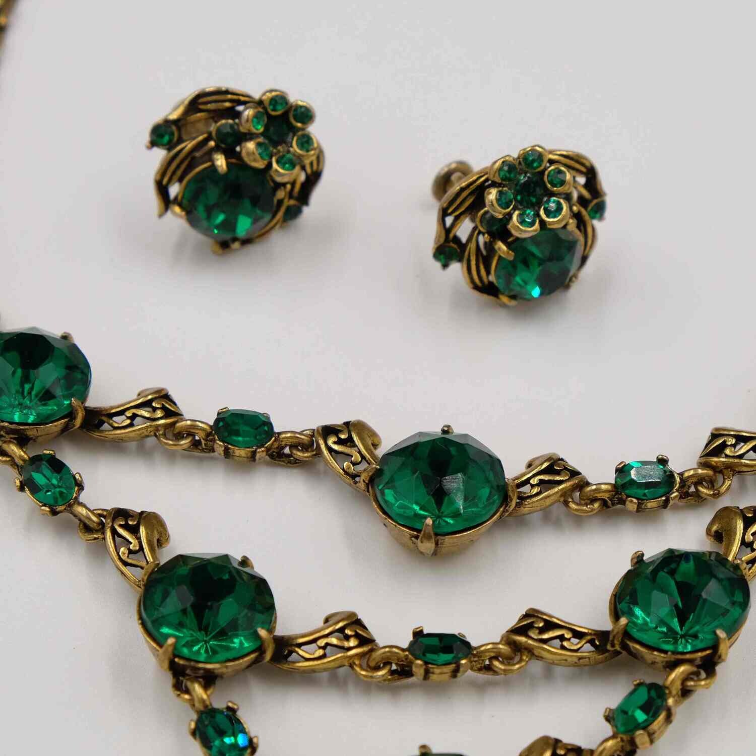 Hollycraft Green Necklace and Earrings Set 1950s