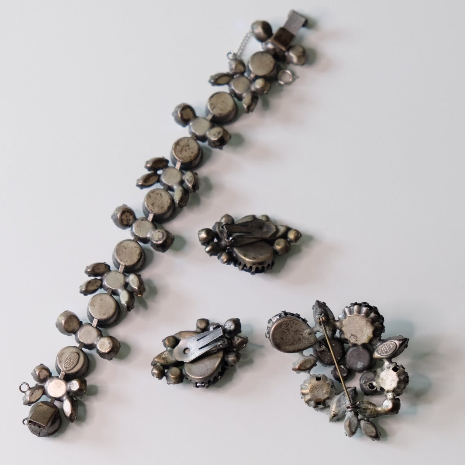 Regency 3pc set - bracelet, brooch and earrings 1950&#39;s