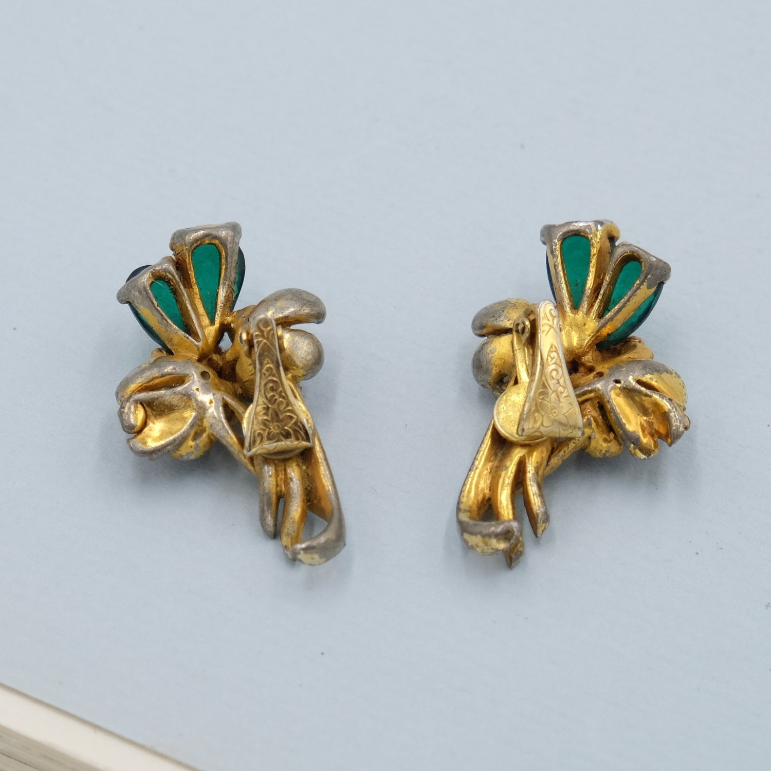 Early Coro Green Flowers Earrings 1930&#39;s