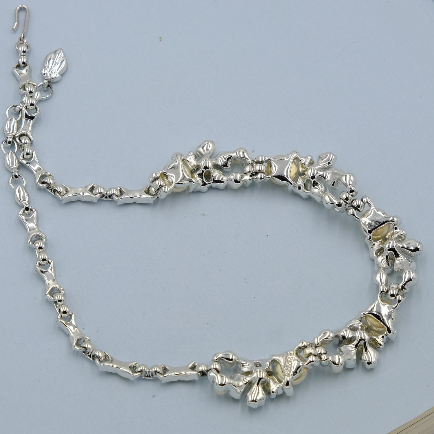 Kramer Flower and Faux Pearls Necklace 1950s