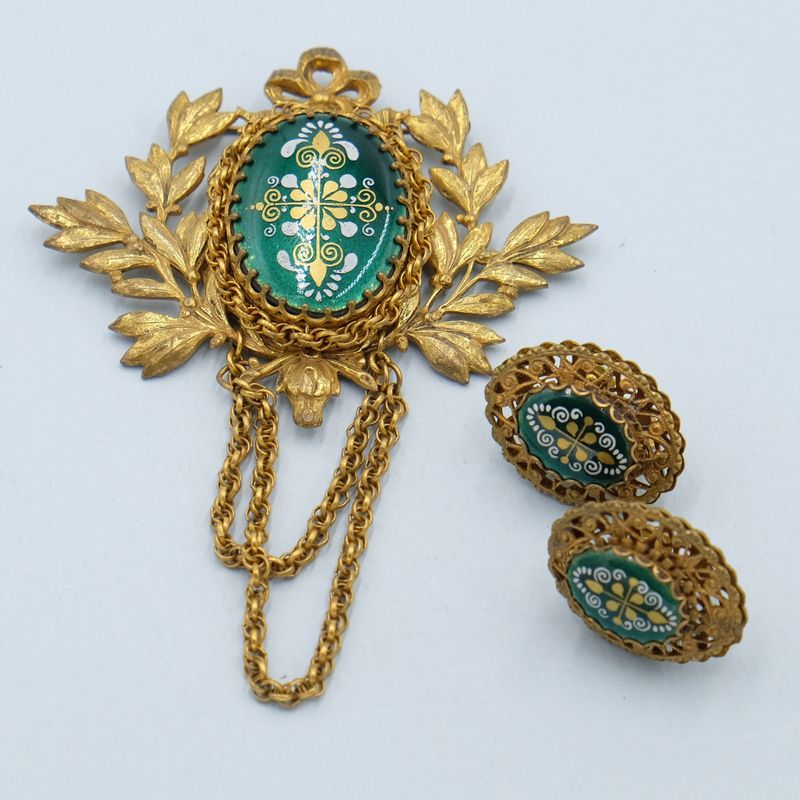 Miriam Haskell Green Decorative Intaglio Pin and Earrings Set 1970s