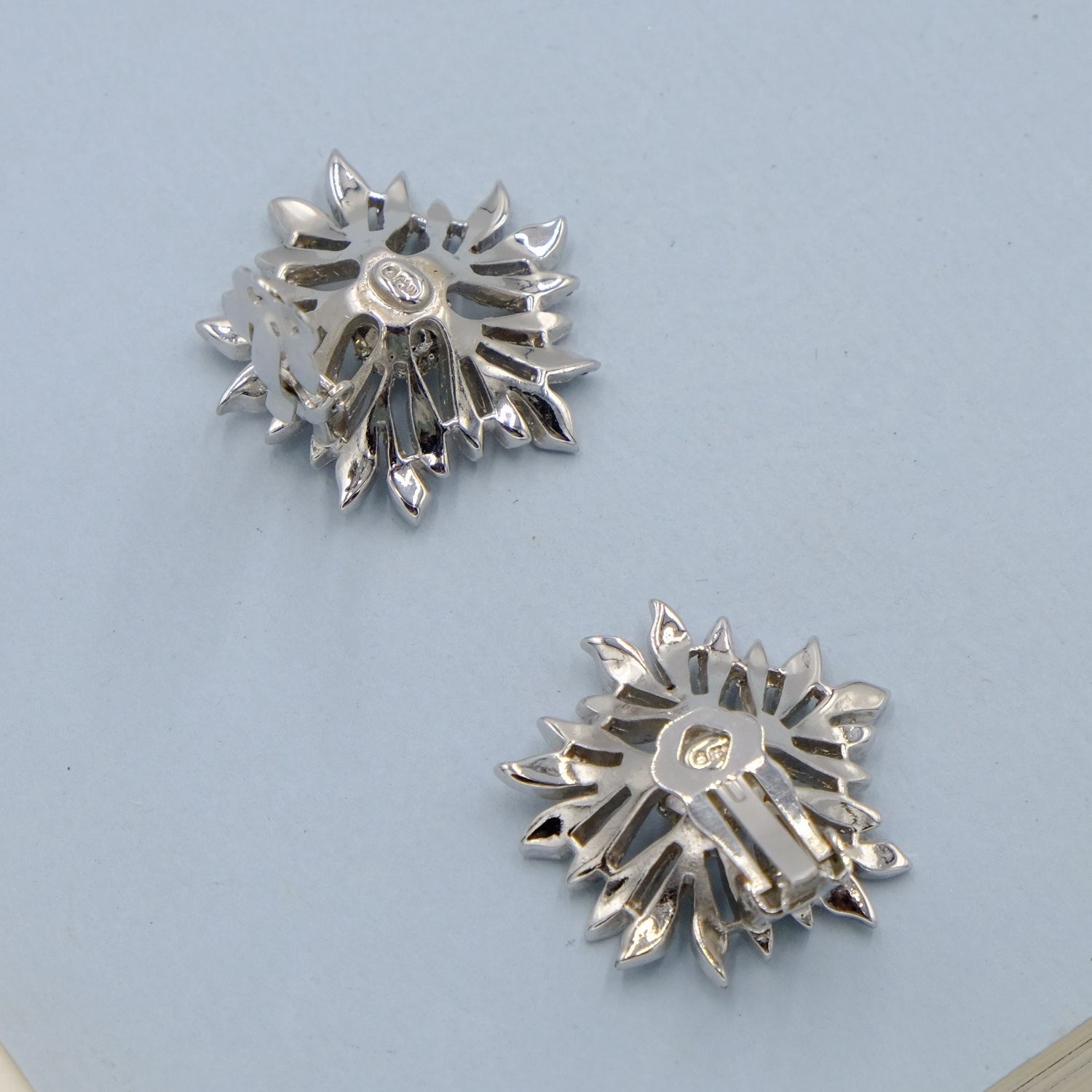 Vintage Flower Clear Earrings 1950s