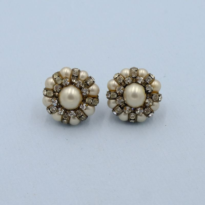 Vintage Vogue Faux Pearl Round Earrings 1950s
