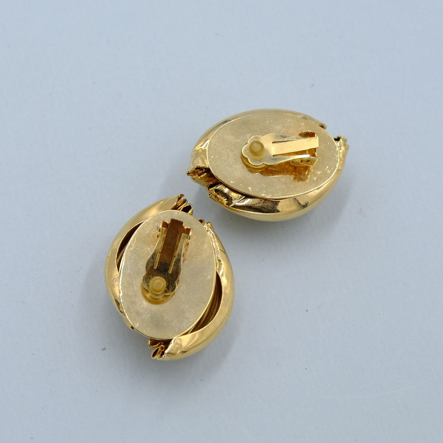 Vintage Large Oval Goldtone Earrings 1980s