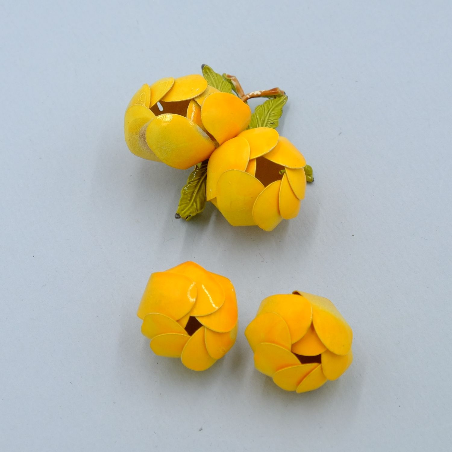 Vintage Yellow Flowers Pin and Earrings Set 1960s