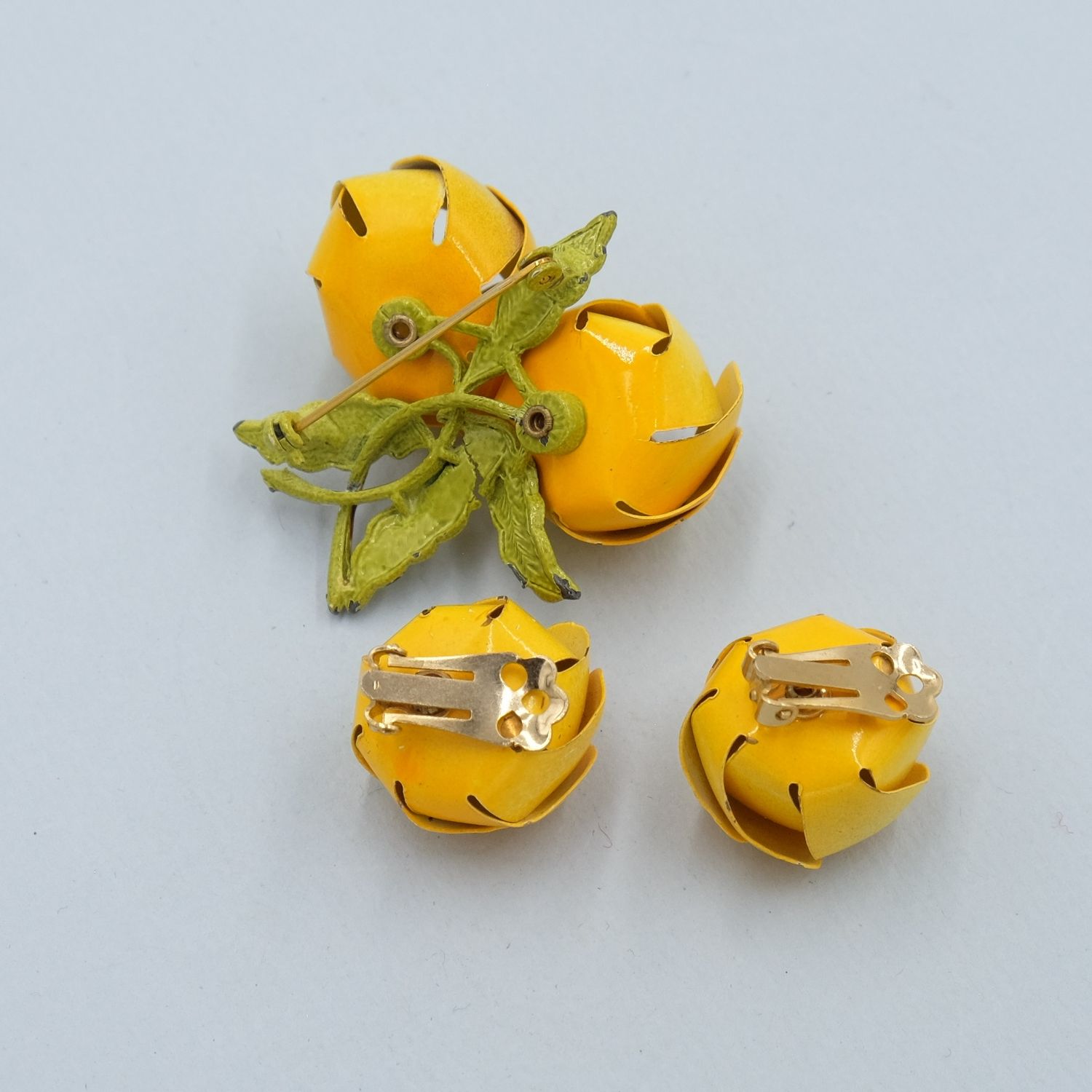 Vintage Yellow Flowers Pin and Earrings Set 1960s