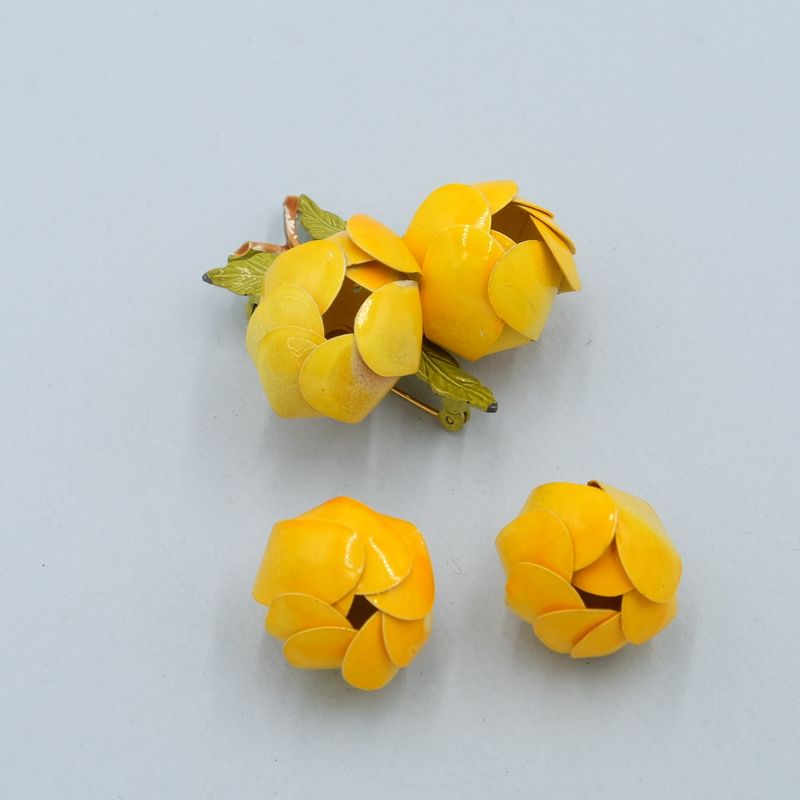 Vintage Yellow Flowers Pin and Earrings Set 1960s