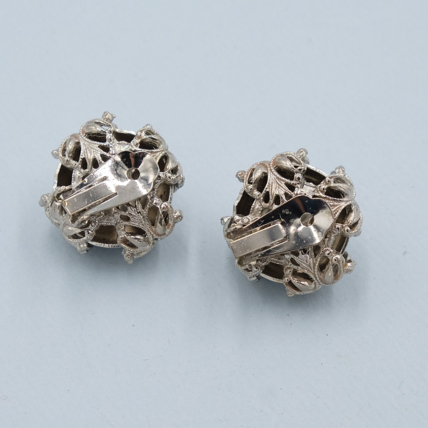 Vintage Silver Dome with Filigree Earrings 1970s