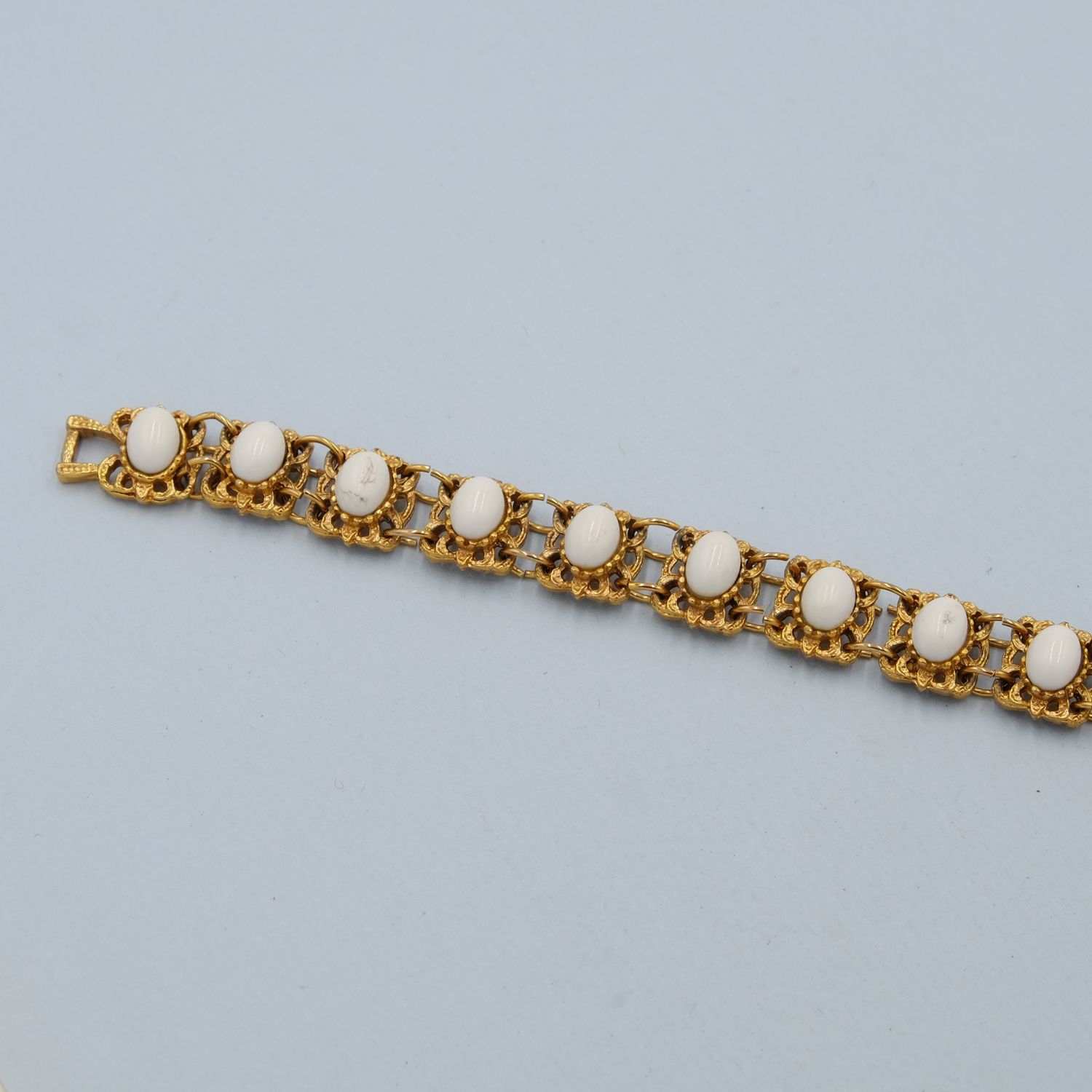 White Robin Egg gold tone bracelet 1970s