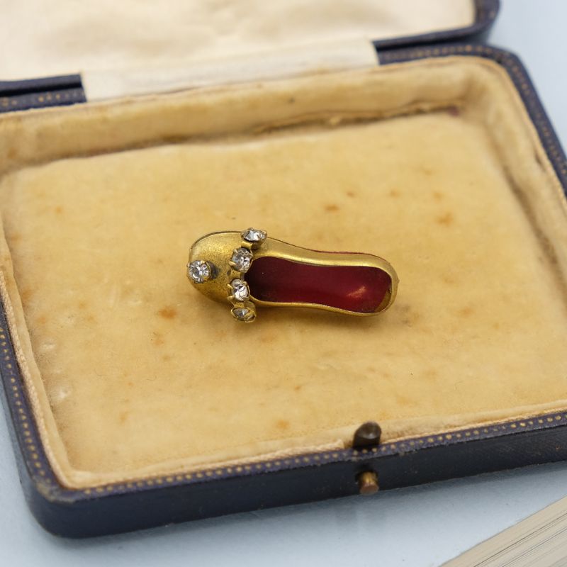 Tiny Shoe Brooch 1930s